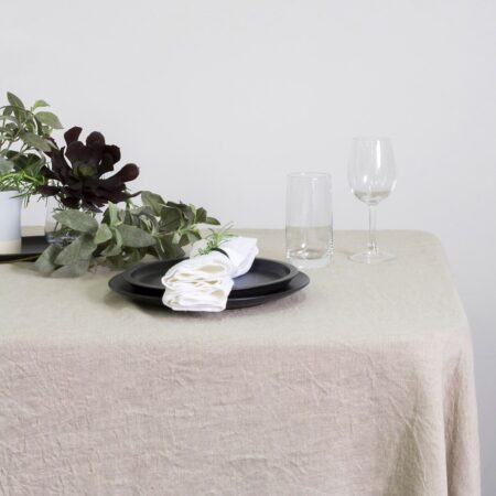 Table Cloths, Runners & Napkins