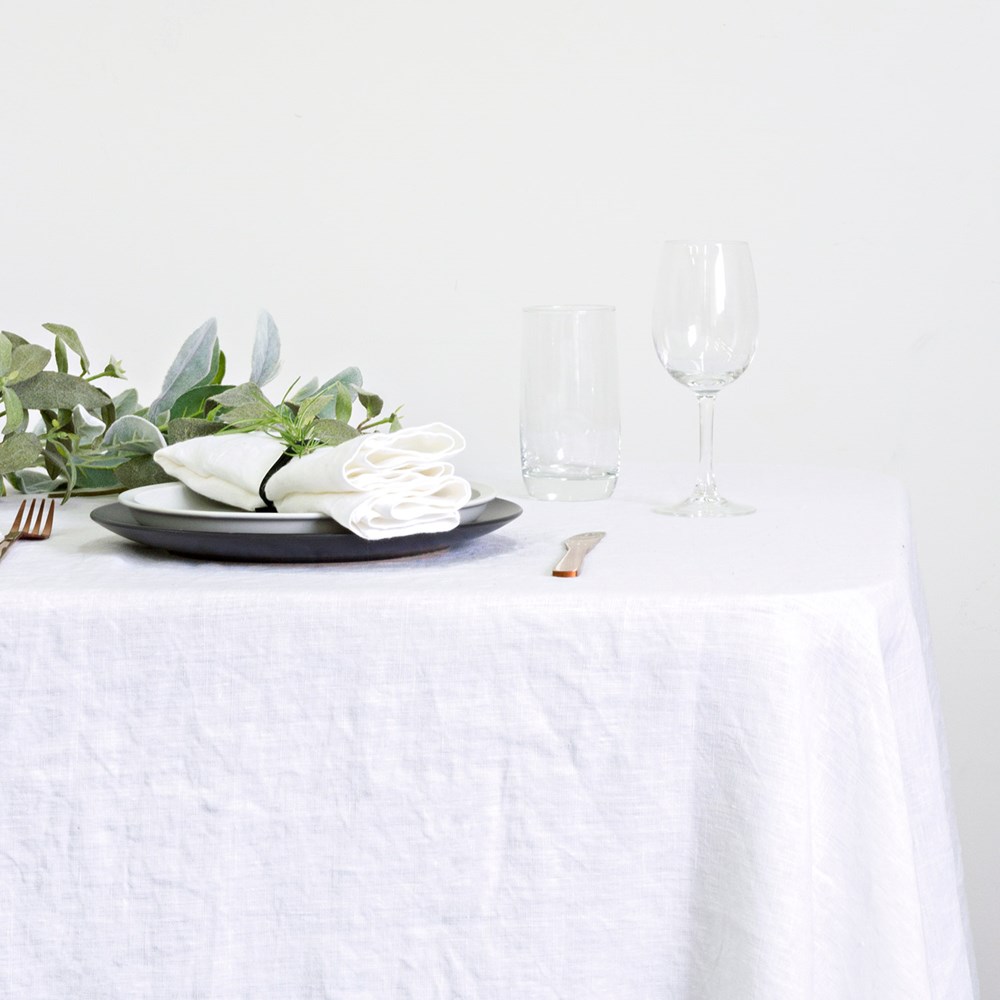 Linen-tablecloth-white